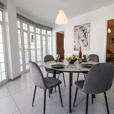 Jana'S 2-Br Apartment In Larnaca Bagian luar foto