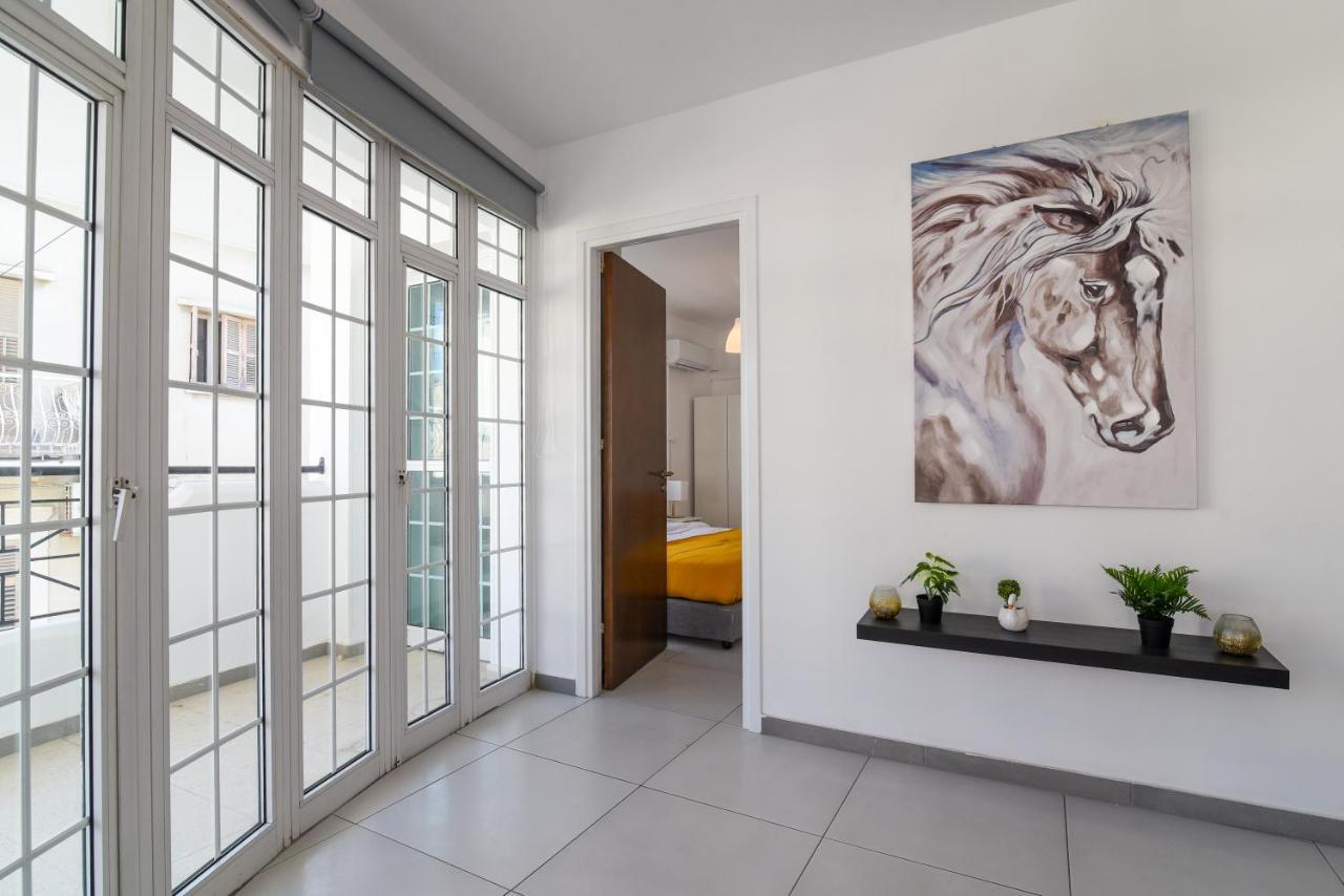 Jana'S 2-Br Apartment In Larnaca Bagian luar foto