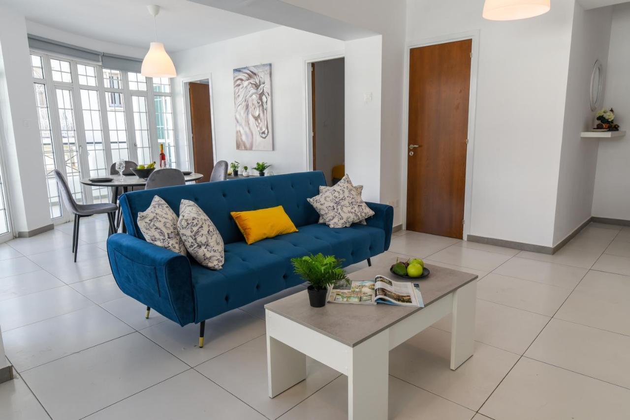Jana'S 2-Br Apartment In Larnaca Bagian luar foto